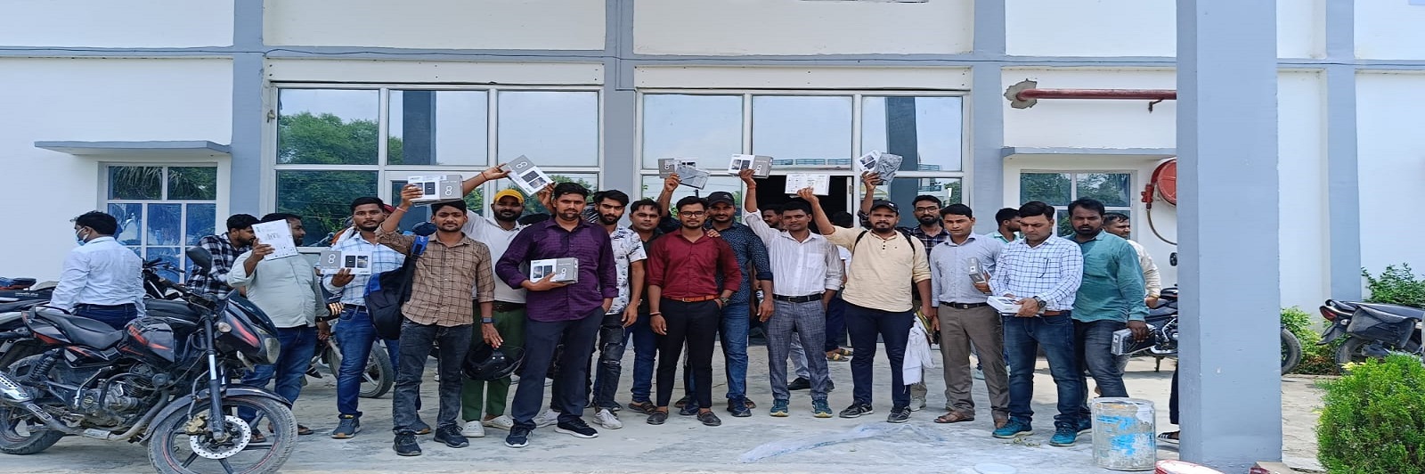 SHRI MAHAKALESHWAR PHARMACY COLLEGE VILL-BASIRHAN,POST-GAMBHIRPUR,BASIRHAN,AZAMGARH-276302